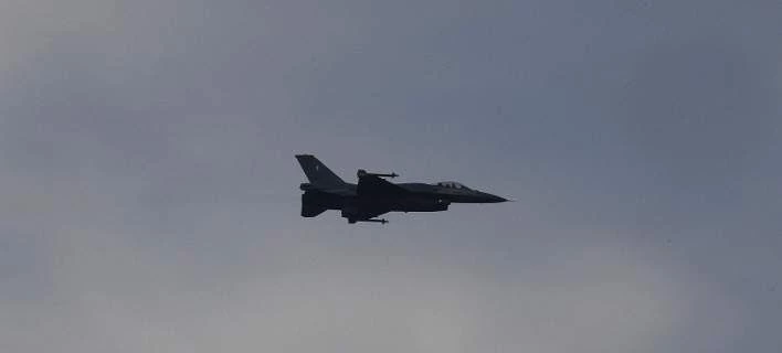 Νέο μπαράζ τουρκικών παραβιάσεων στο Αιγαίο